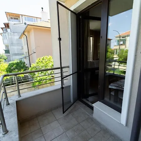 Ggeorgi Sarafovo Διαμέρισμα *